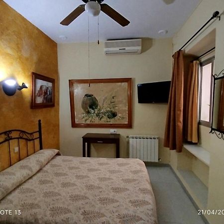 Hostal Manolo Эль-Пуэрто-де-Санта-Мария Номер фото