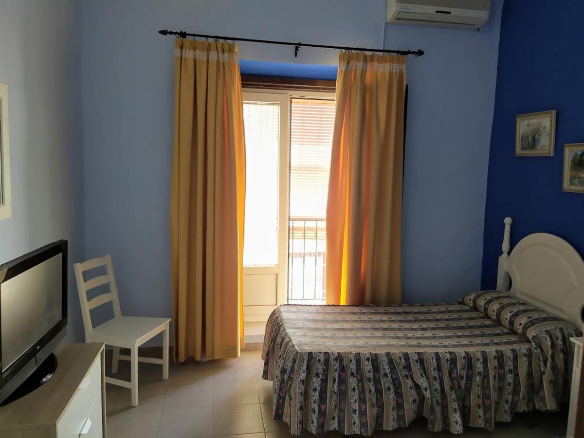 Hostal Manolo Эль-Пуэрто-де-Санта-Мария Экстерьер фото