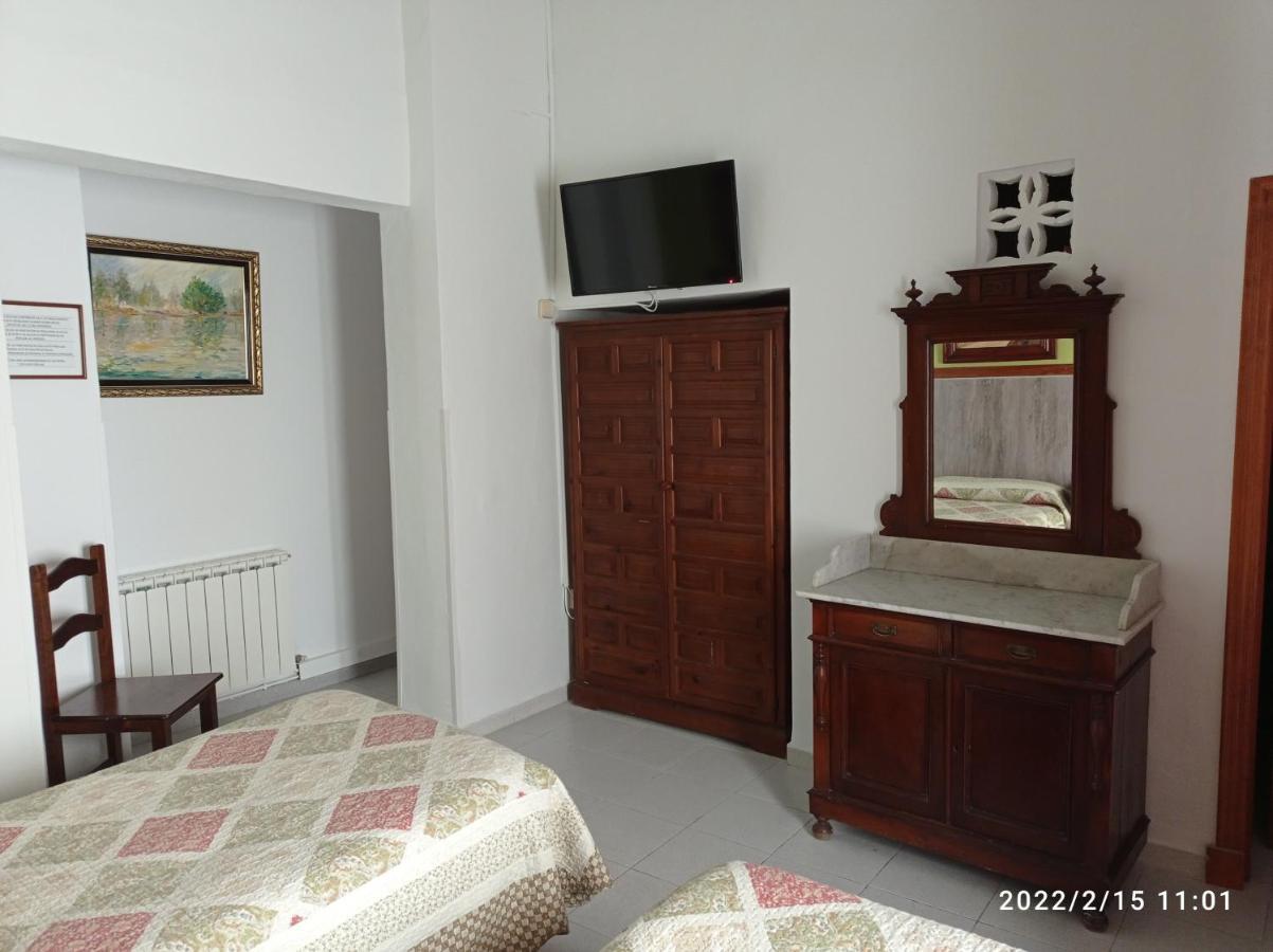 Hostal Manolo Эль-Пуэрто-де-Санта-Мария Экстерьер фото