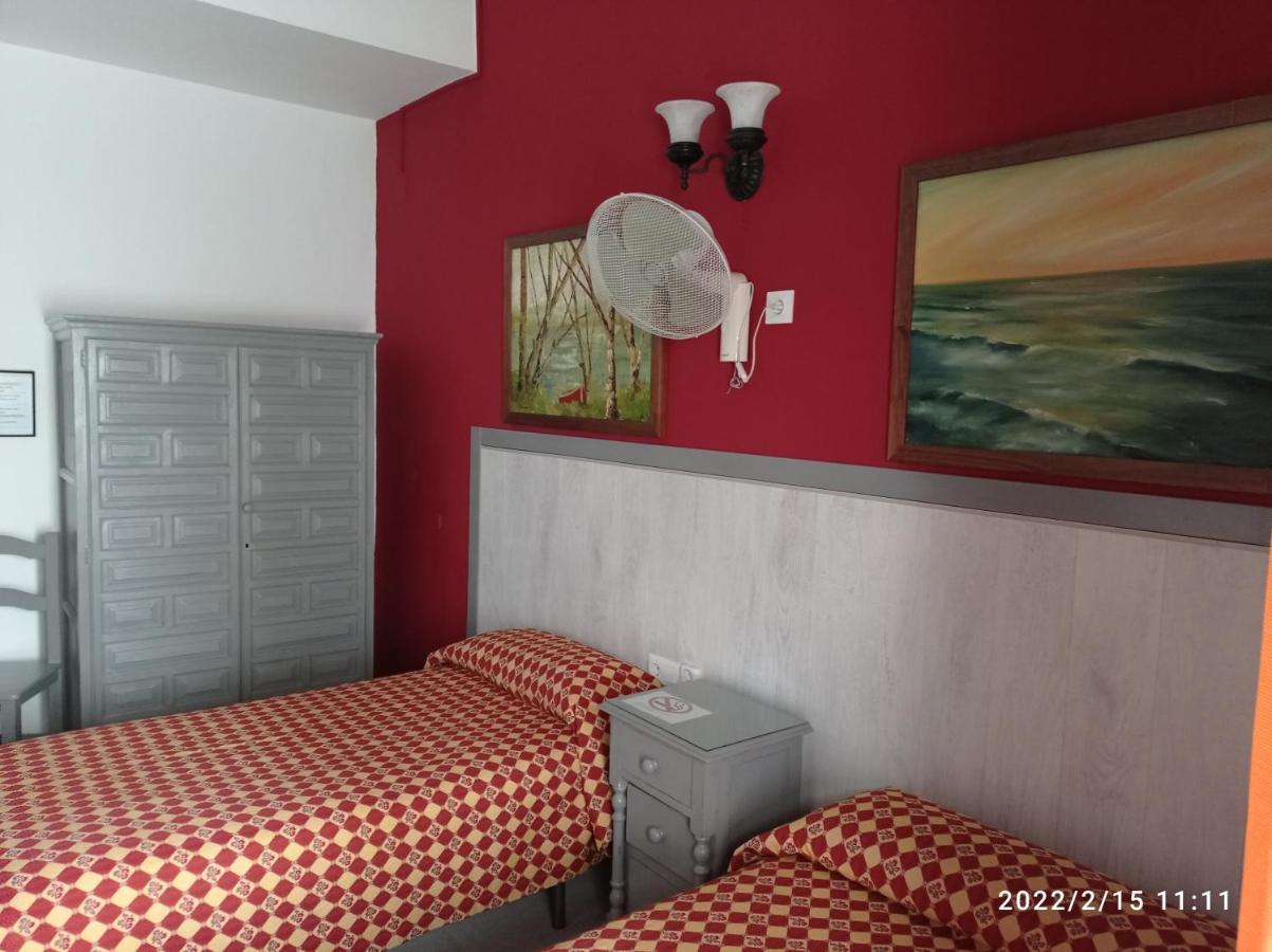 Hostal Manolo Эль-Пуэрто-де-Санта-Мария Номер фото