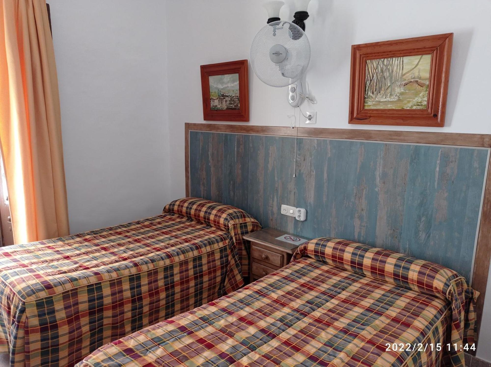 Hostal Manolo Эль-Пуэрто-де-Санта-Мария Номер фото