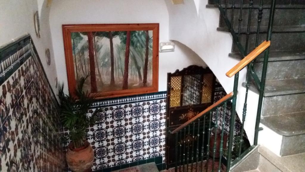 Hostal Manolo Эль-Пуэрто-де-Санта-Мария Экстерьер фото